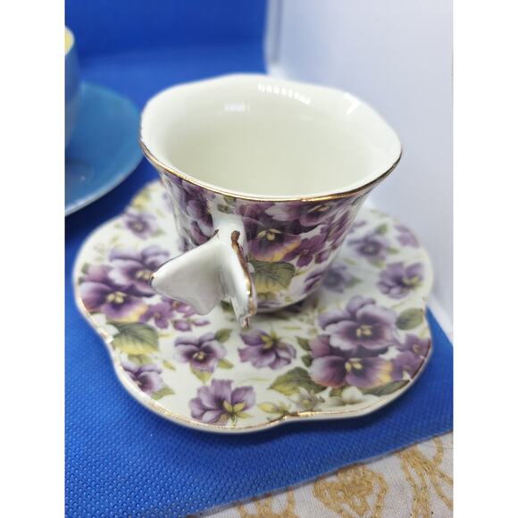 Lot Of Two Different Teacup and Saucer Sets- Estate Find - Picture 2 of 10